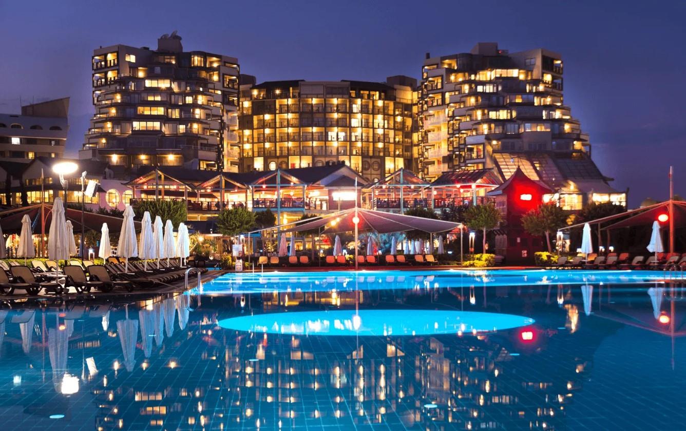 Limak Lara Deluxe Hotel & Resort Rezervasyon