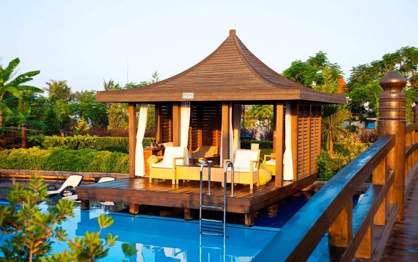 Limak Lara Deluxe Hotel & Resort Rezervasyon