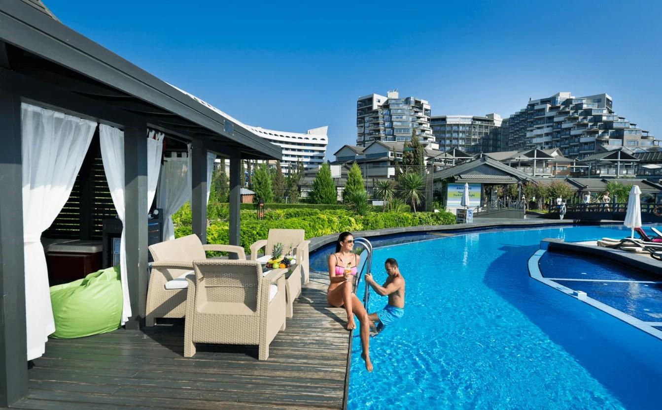 Limak Lara Deluxe Hotel & Resort Rezervasyon