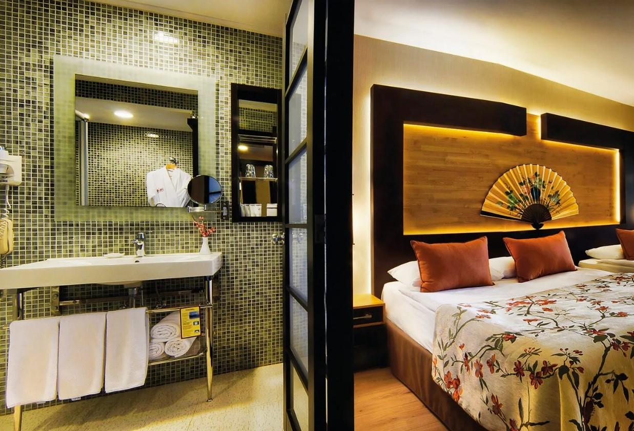 Limak Lara Deluxe Hotel & Resort Rezervasyon