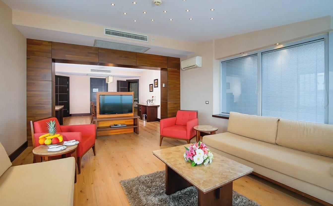 Limak Lara Deluxe Hotel & Resort Rezervasyon