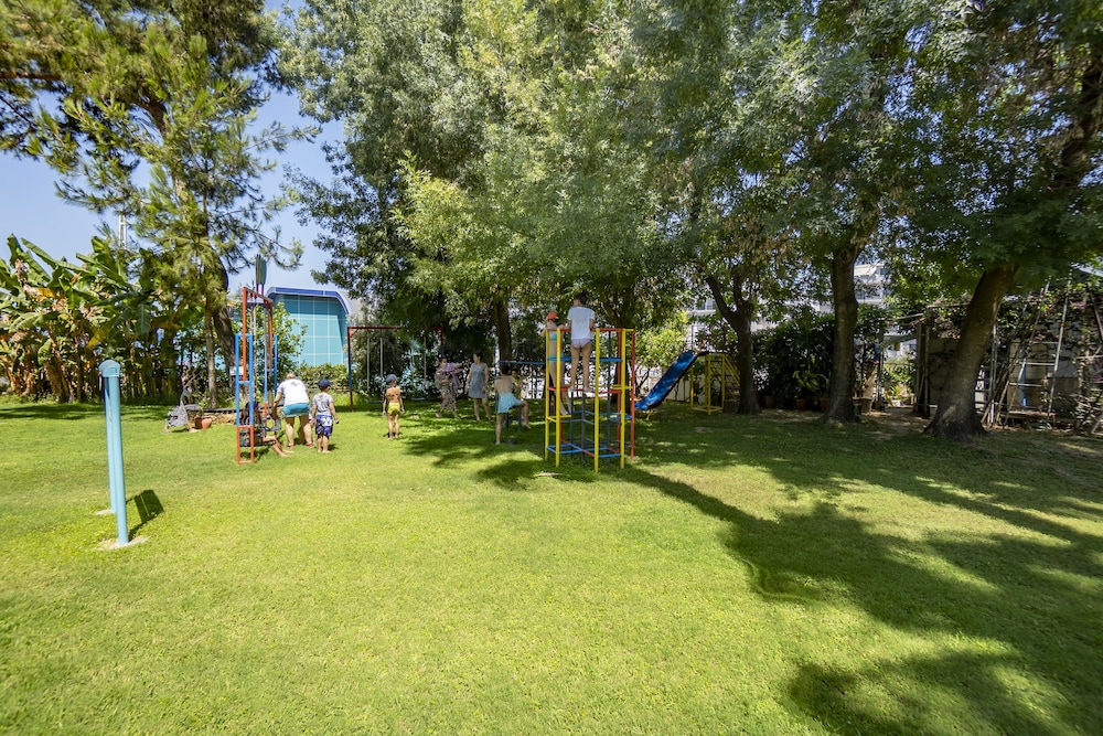 Club Hotel Titan Rezervasyon