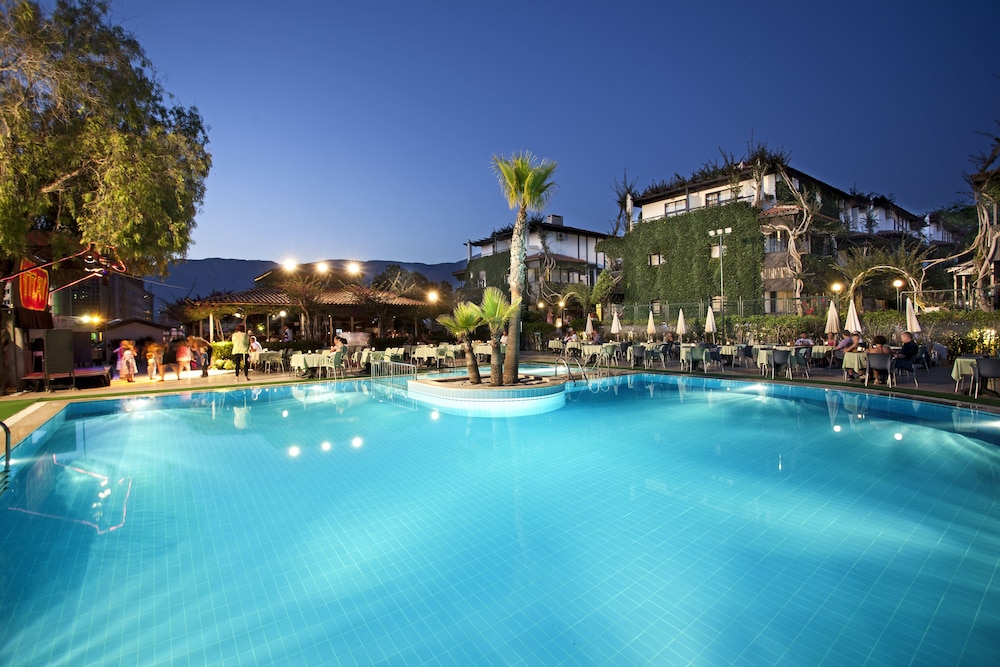 Club Hotel Titan Rezervasyon