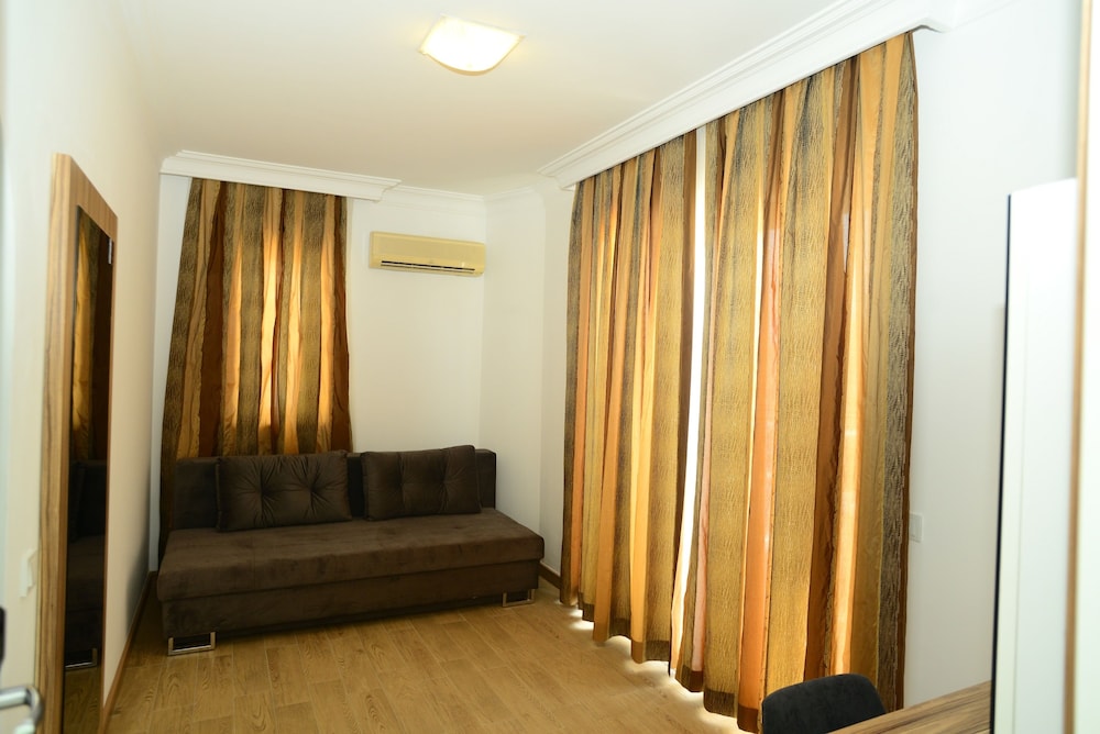 Kleopatra Celine Hotel Rezervasyon