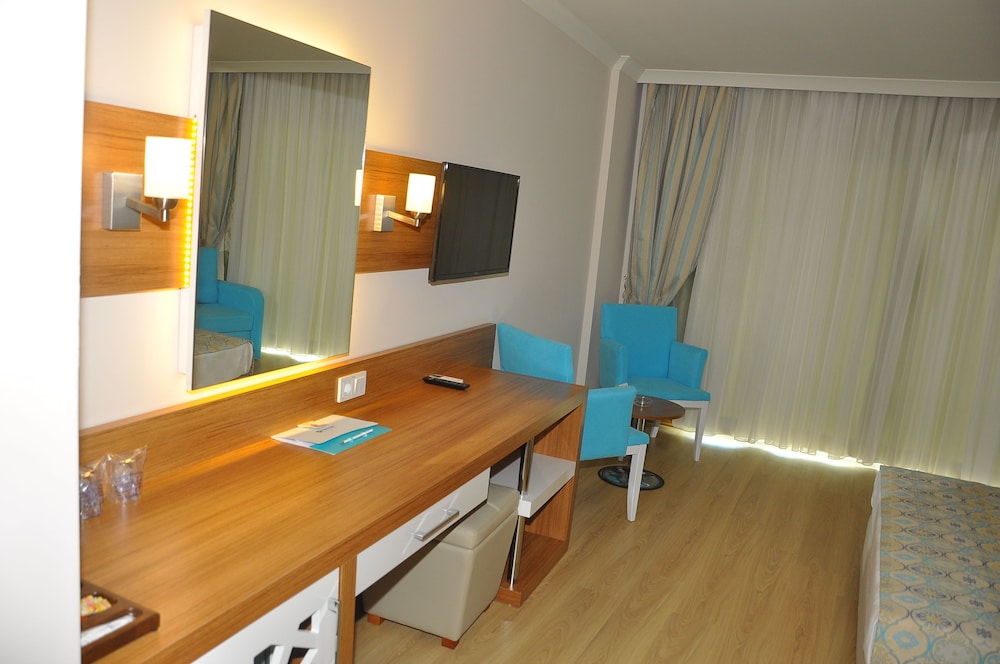 Lonicera World Hotel Rezervasyon