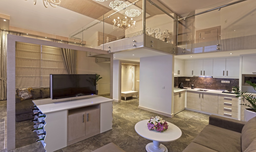 Xperia Saray Beach Hotel Rezervasyon