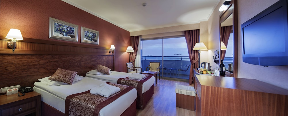 Alba Royal Hotel Rezervasyon