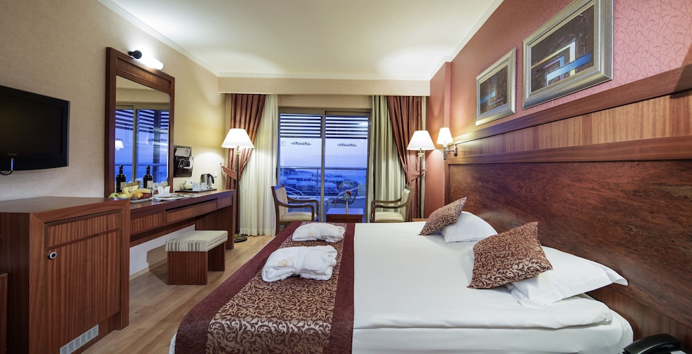 Alba Royal Hotel Rezervasyon