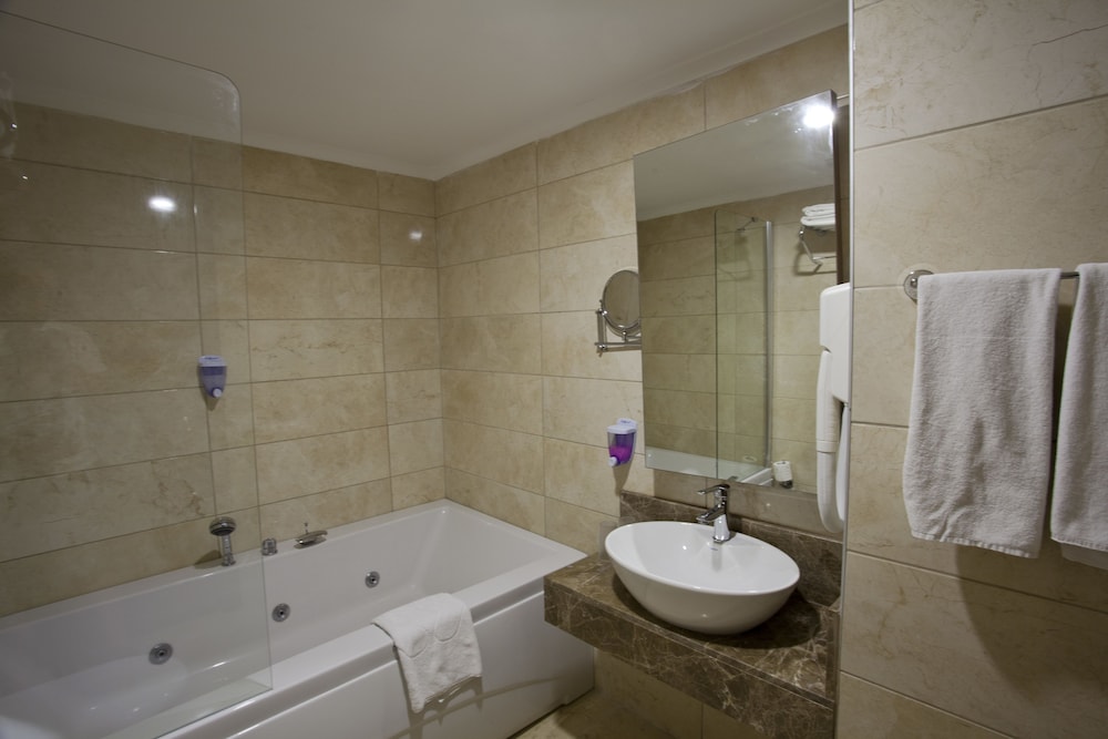 Adella Side Hotel Rezervasyon