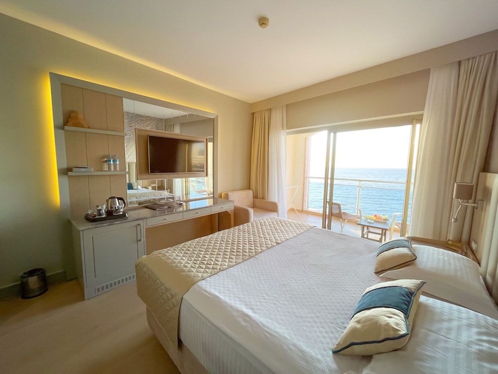 Charisma De Luxe Hotel Rezervasyon