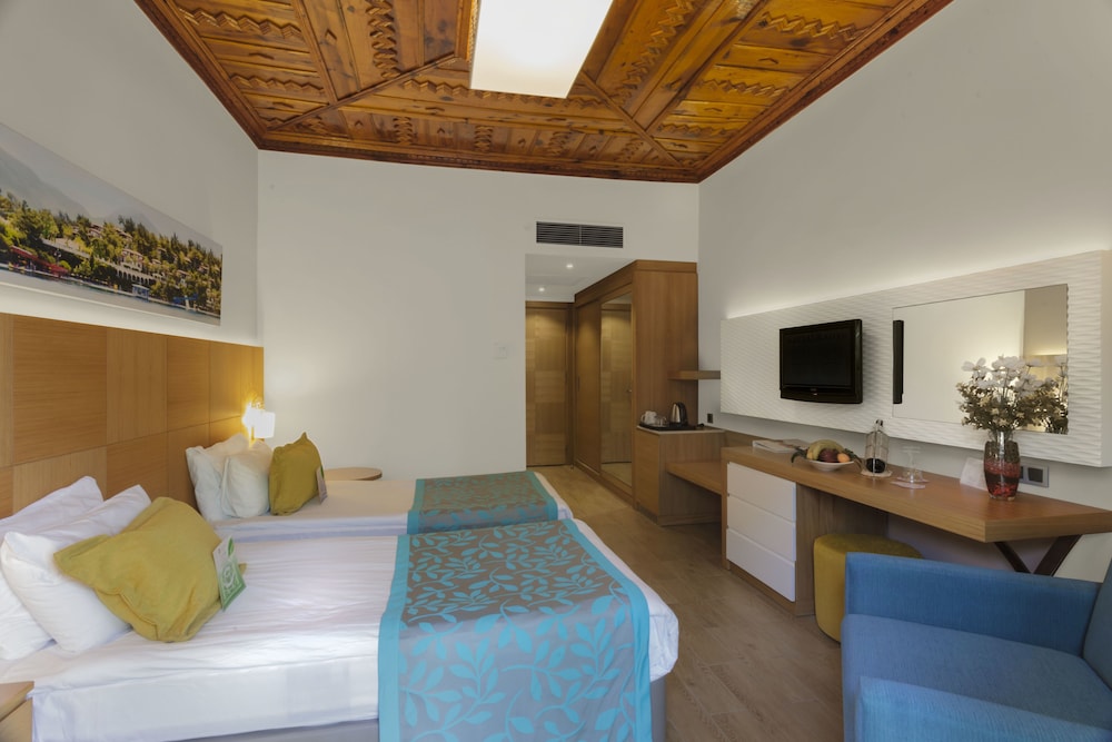 Club & Hotel Letoonia Rezervasyon