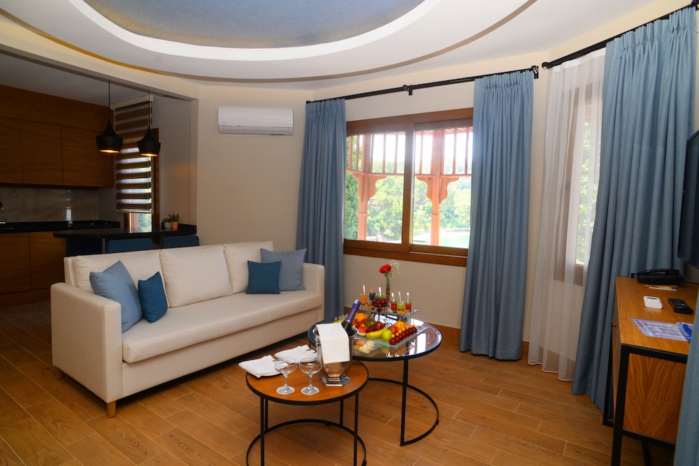 Club & Hotel Letoonia Rezervasyon