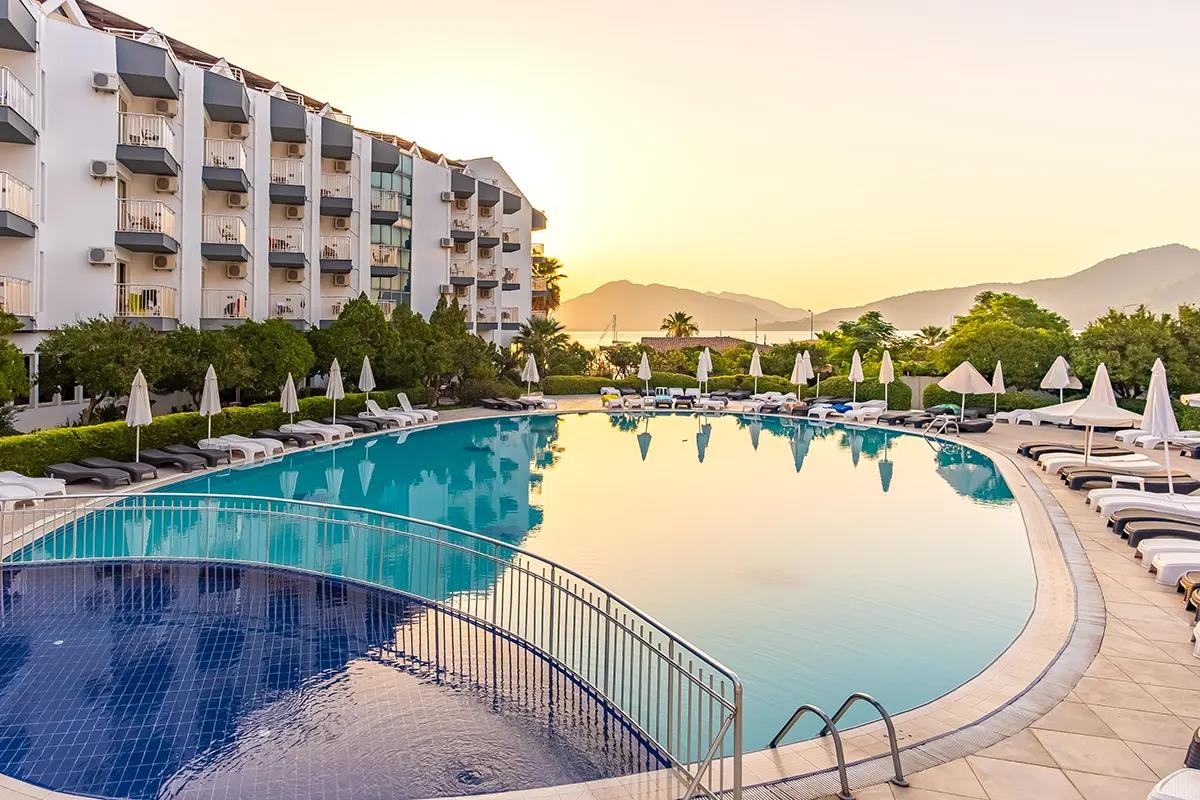 Caprice Beach Hotel Rezervasyon