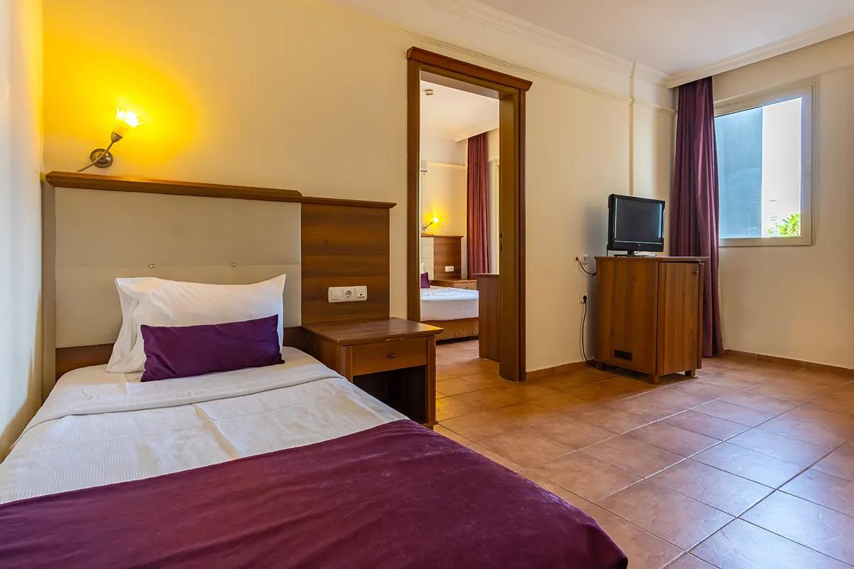 Caprice Beach Hotel Rezervasyon