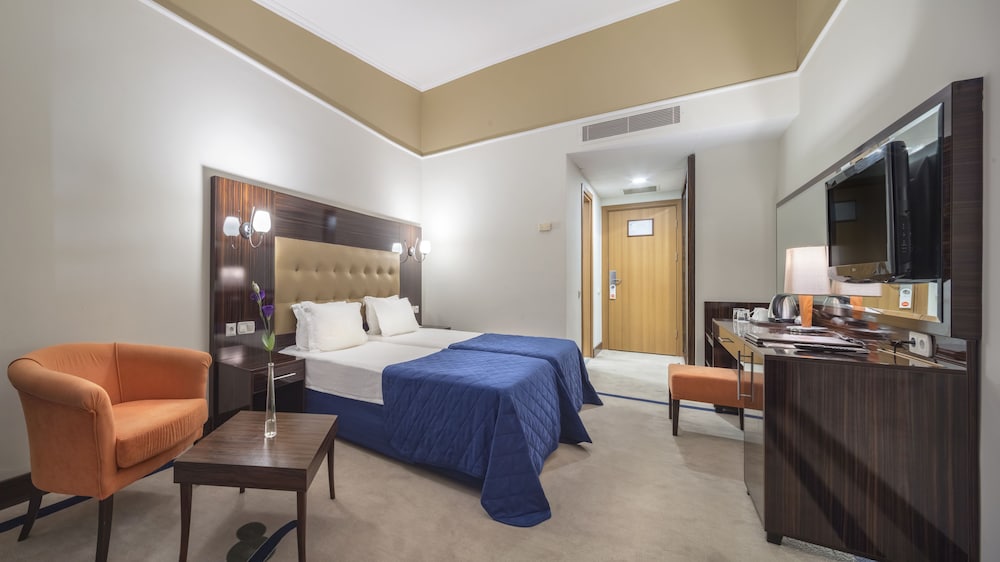 Pine Beach Belek Rezervasyon