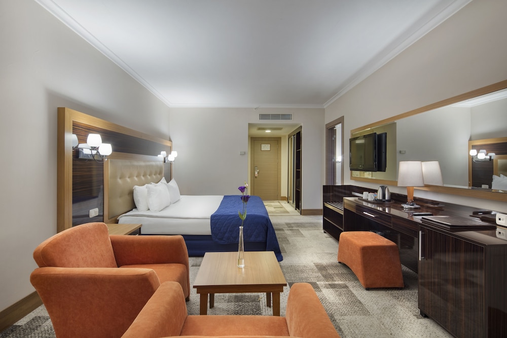 Pine Beach Belek Rezervasyon