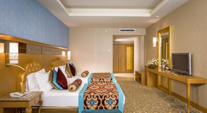 Royal Holiday Palace Rezervasyon