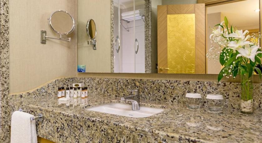 Royal Holiday Palace Rezervasyon