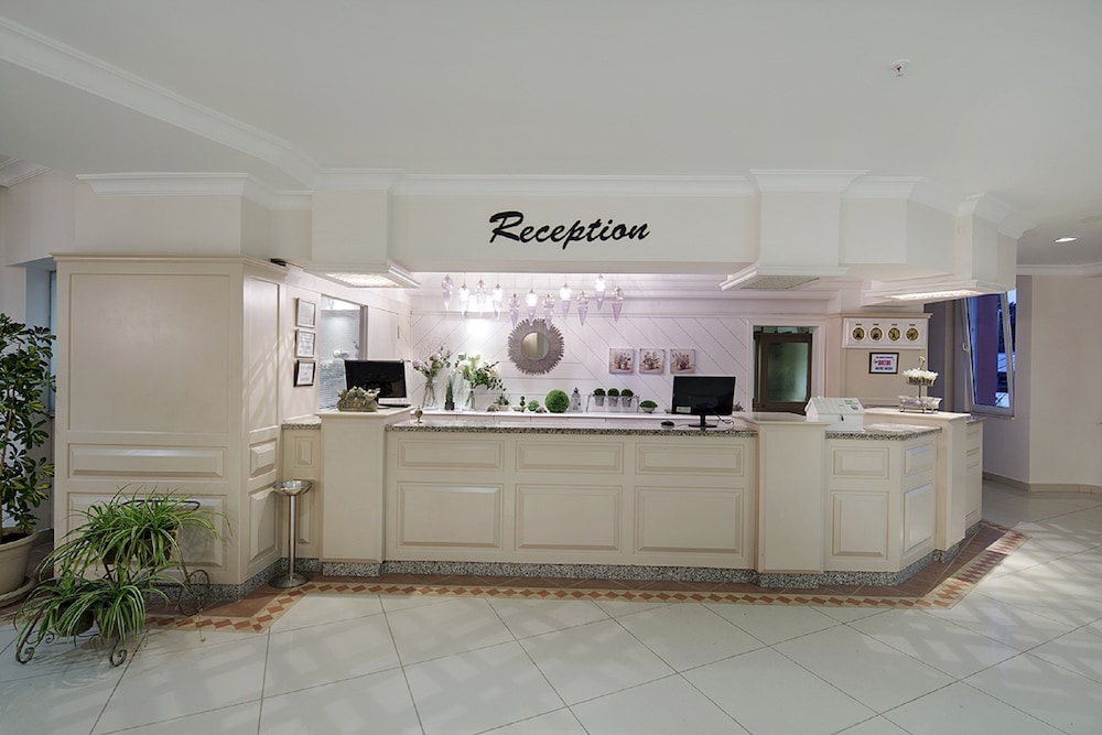 Club Turtas Beach Hotel Rezervasyon