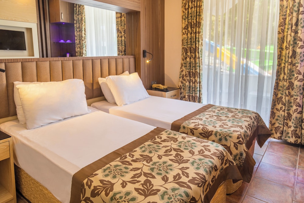 Fame Hotel Rezervasyon