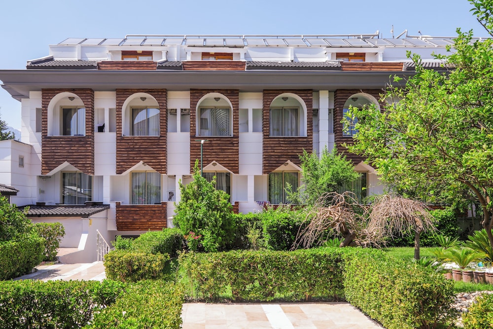 Fame Hotel Rezervasyon