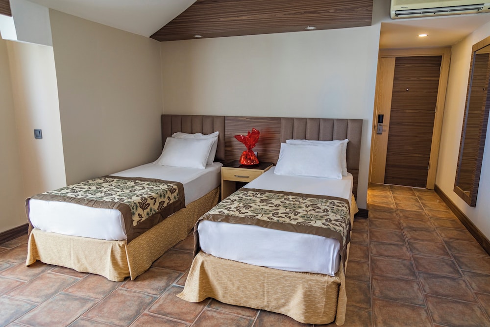 Fame Hotel Rezervasyon