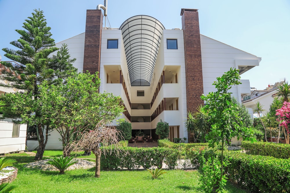 Fame Hotel Rezervasyon