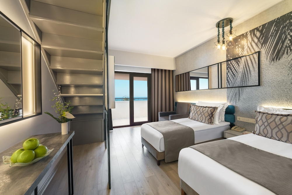 Club Hotel Turan Prince World Rezervasyon