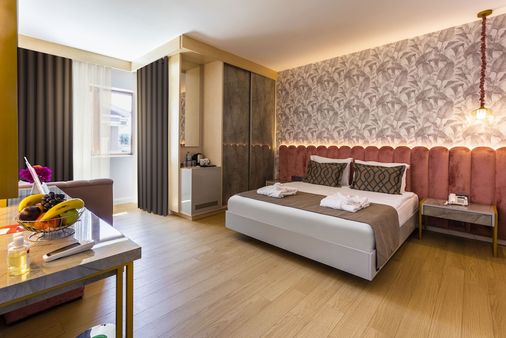 Club Hotel Turan Prince World Rezervasyon