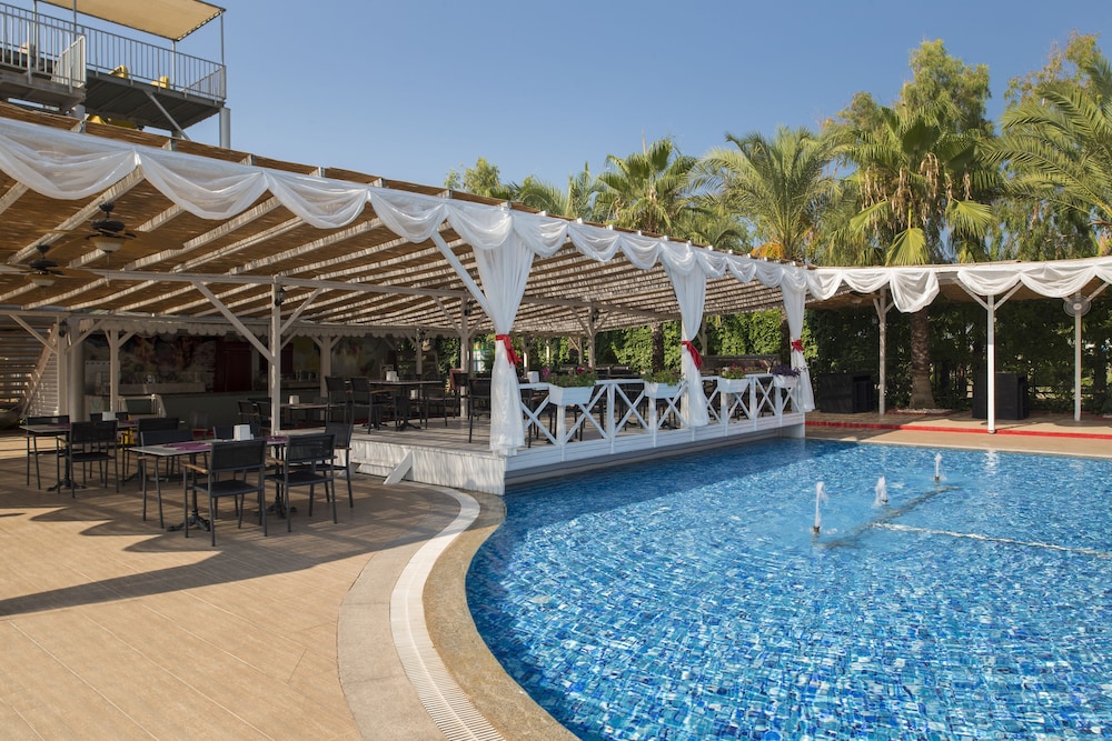 Delphin Palace Rezervasyon