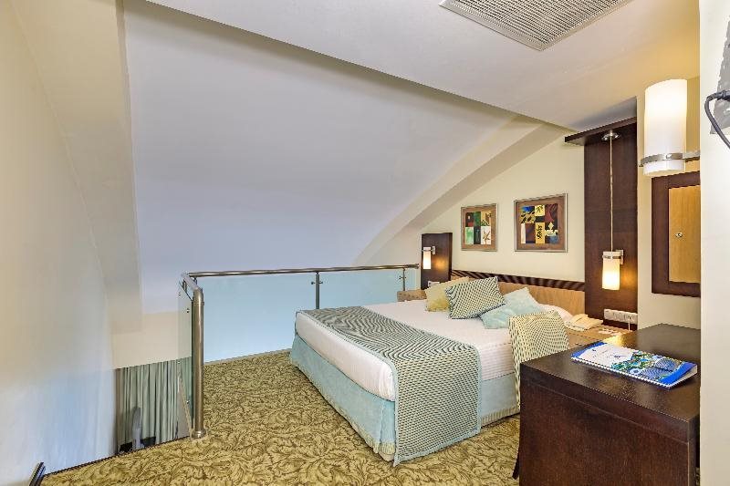 Royal Wings Hotel Rezervasyon