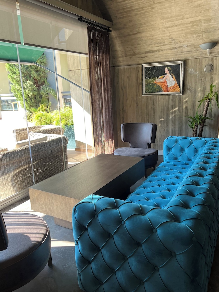 Hotel Ambrosia Rezervasyon