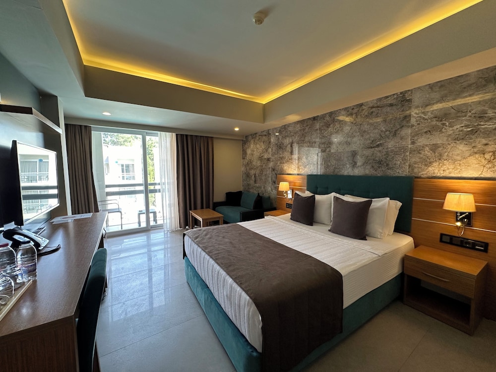 Hotel Ambrosia Rezervasyon