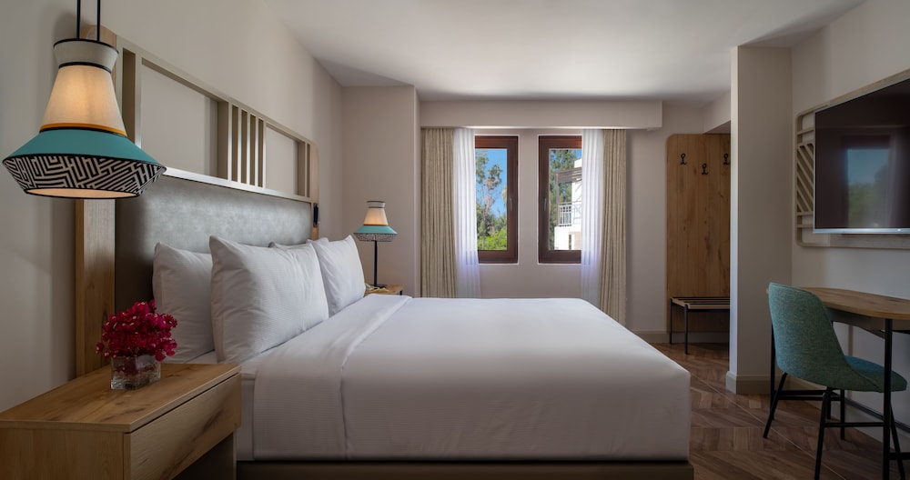 DoubleTree by Hilton Bodrum Isil Club Resort Rezervasyon