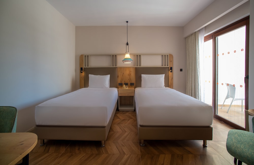 DoubleTree by Hilton Bodrum Isil Club Resort Rezervasyon