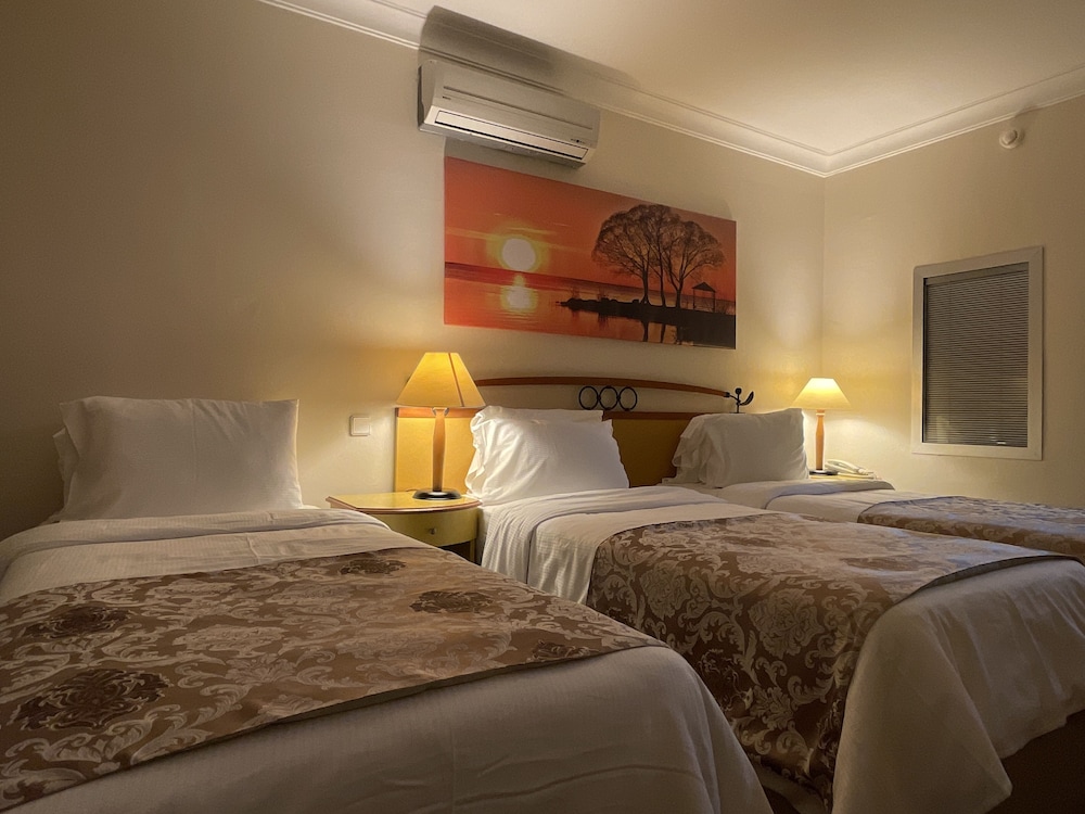 Roseira Beach Resort Rezervasyon