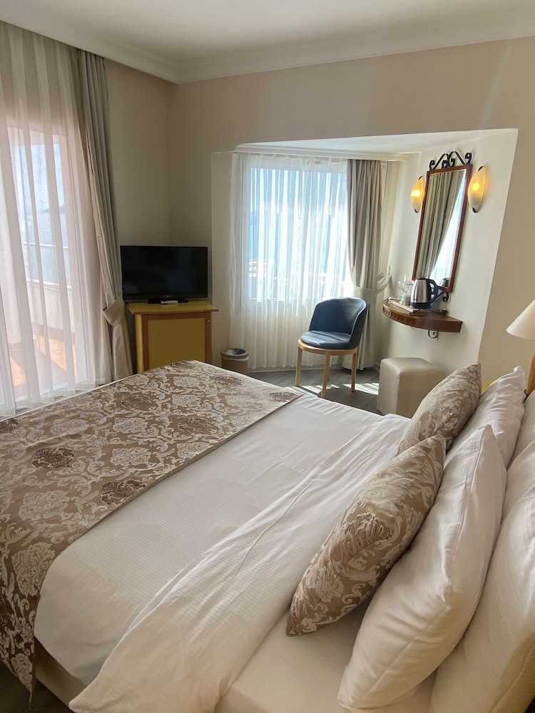 Roseira Beach Resort Rezervasyon