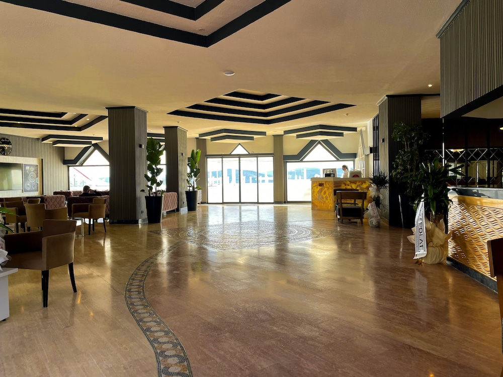 Roseira Beach Resort Rezervasyon