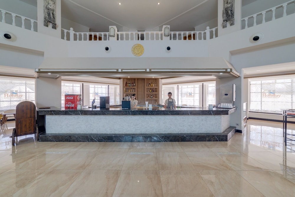 The Holiday Resort Hotel Rezervasyon