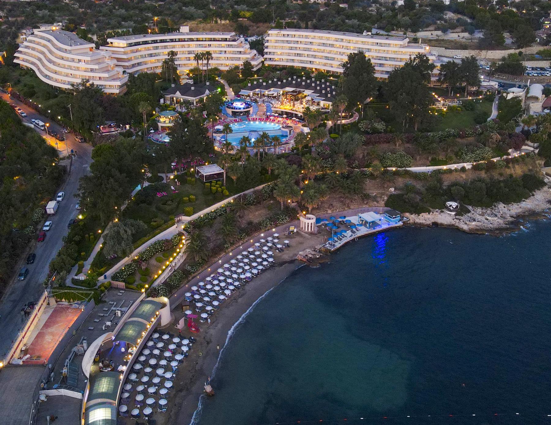 The Grand Blue Sky International Rezervasyon