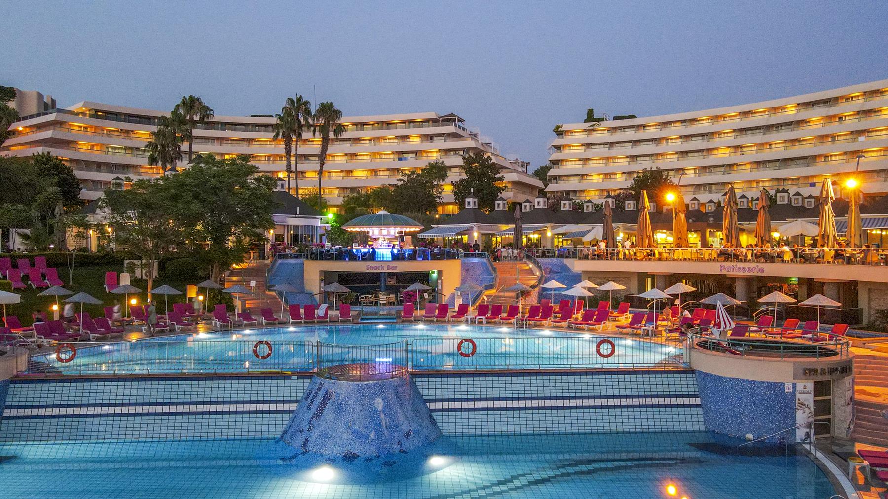 The Grand Blue Sky International Rezervasyon