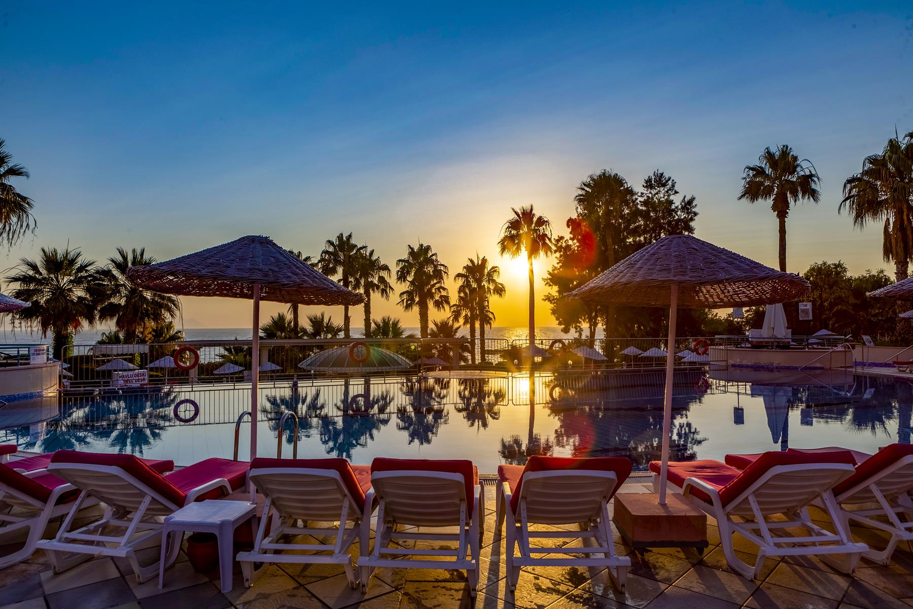 The Grand Blue Sky International Rezervasyon