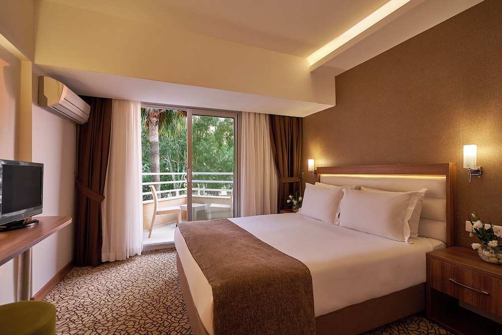 Richmond Ephesus Resort Rezervasyon