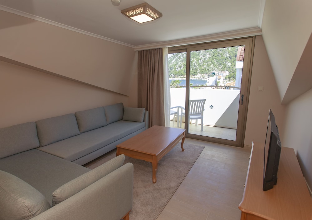 Hotel Aqua Rezervasyon