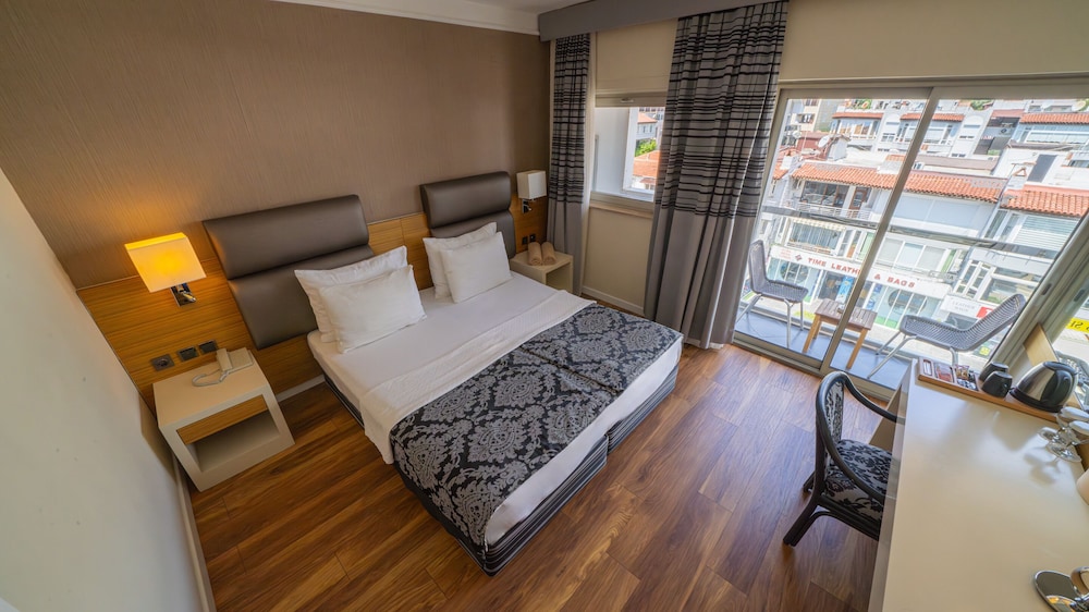 Cettia Beach Resort Rezervasyon