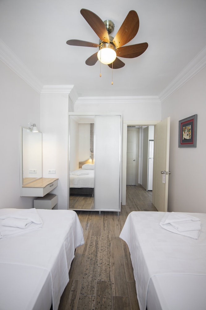 Diplomat Hotel Rezervasyon