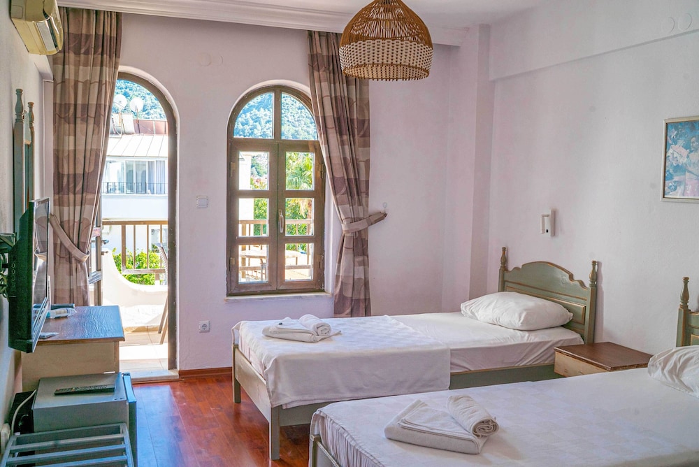 Diplomat Hotel Rezervasyon