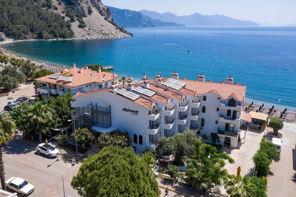 Diplomat Hotel Rezervasyon