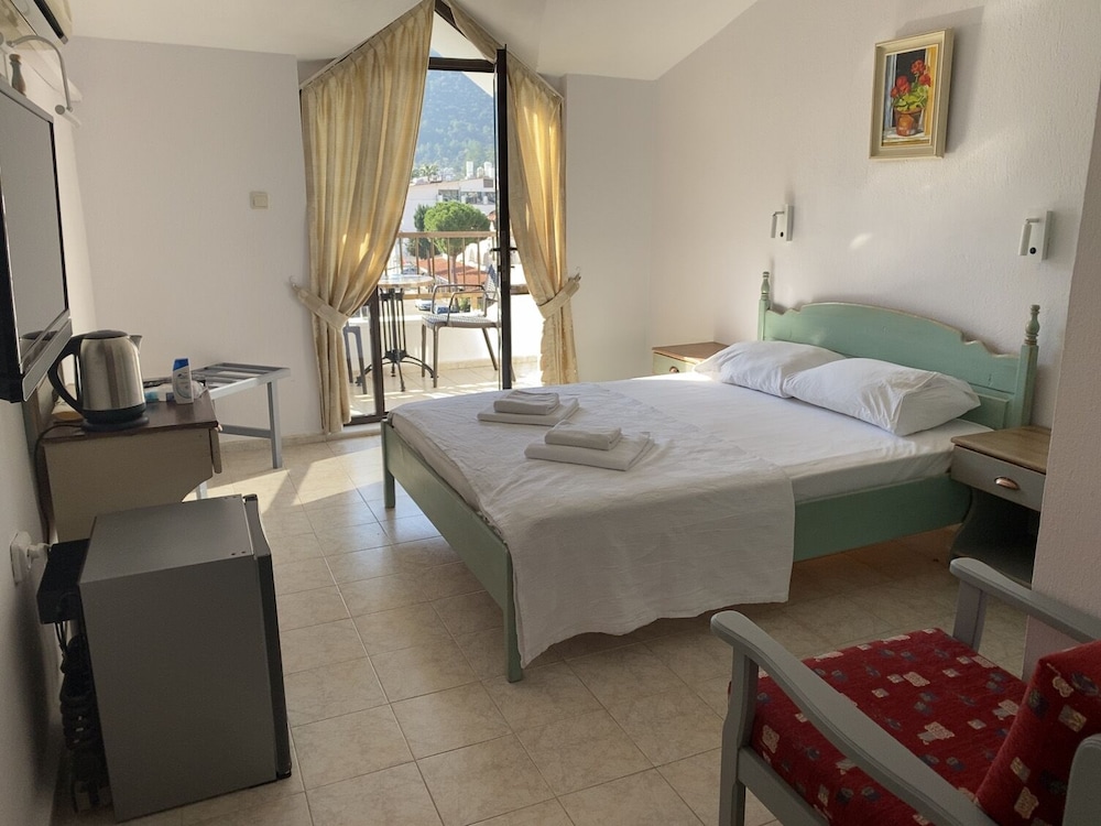 Diplomat Hotel Rezervasyon