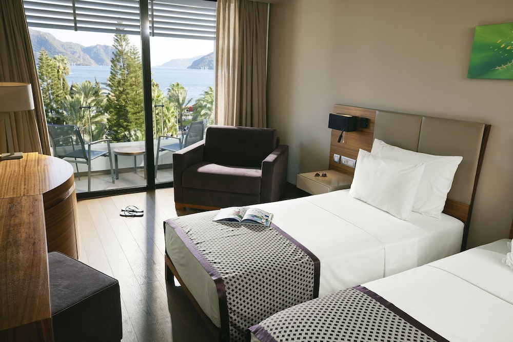 TUI BLUE Grand Azur Rezervasyon